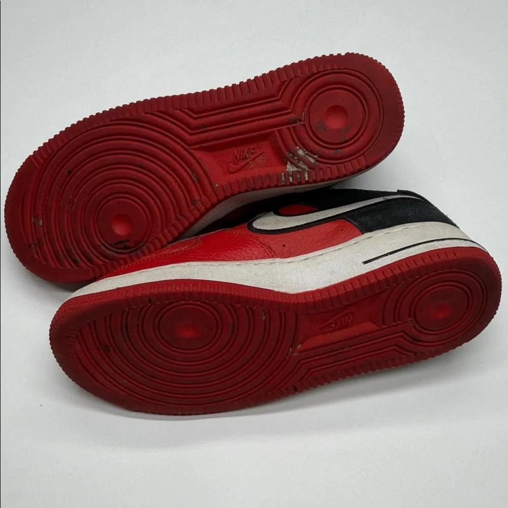 Nike Airforce 1 LV8 1 Mystic Red‎ Black 6 Youth
